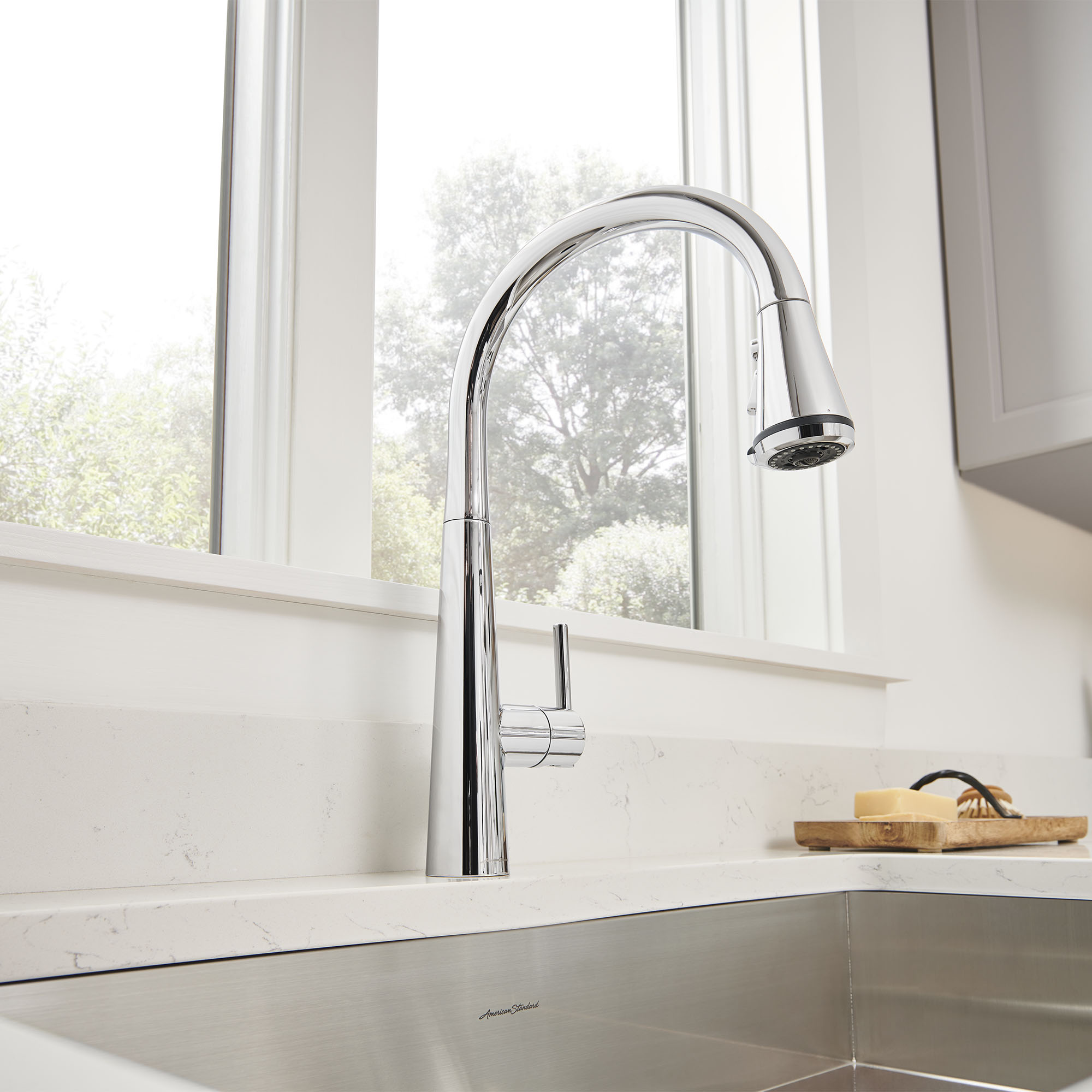 Robinet de cuisine Edgewater Semi-Pro à monocommande et jets multiples, 1,8 gpm (6,8 L/min)